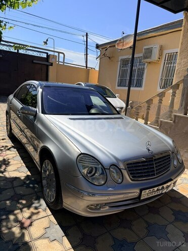 Mercedes E 320-3
