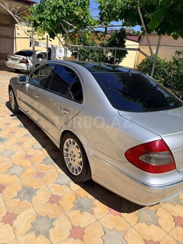 Mercedes E 320-5