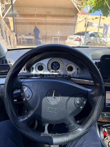 Mercedes E 320-10