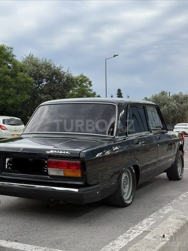 LADA (VAZ) 2107-2