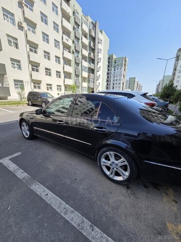 Mercedes E 240-6