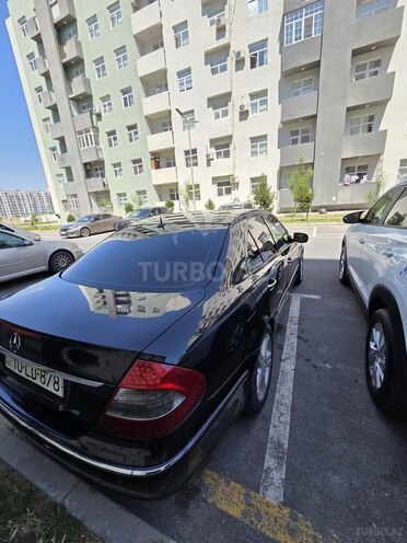 Mercedes E 240-8