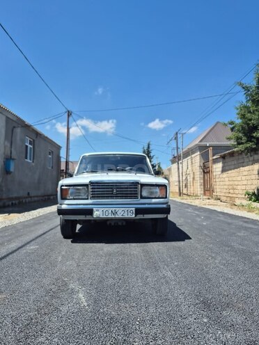LADA (VAZ) 2107-1