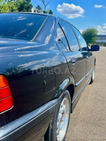 BMW 320-8