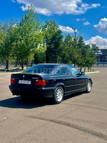 BMW 320-5