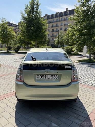 Toyota Prius-6