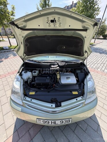 Toyota Prius-8