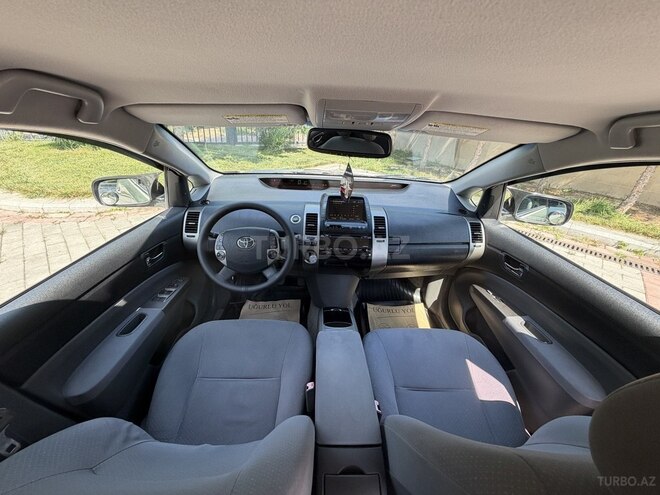 Toyota Prius-15