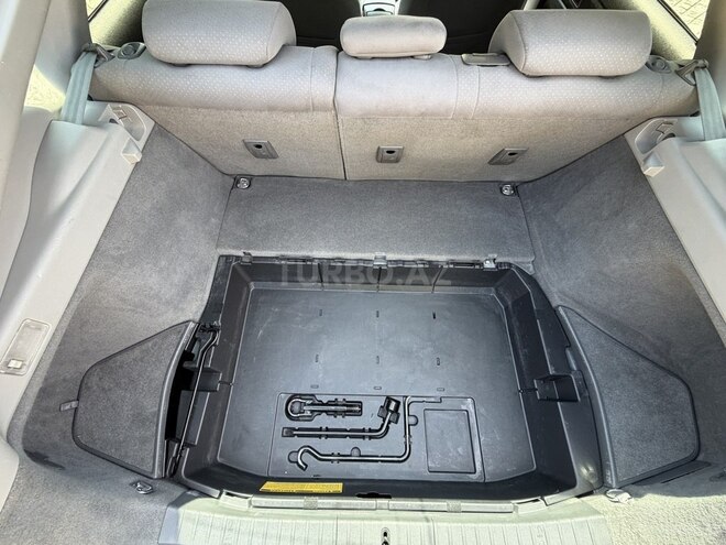 Toyota Prius-18