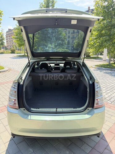 Toyota Prius-14