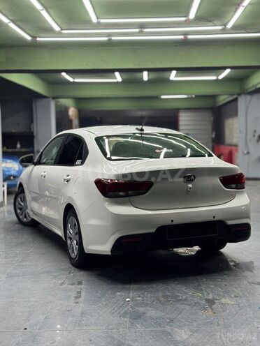 Kia Rio-3