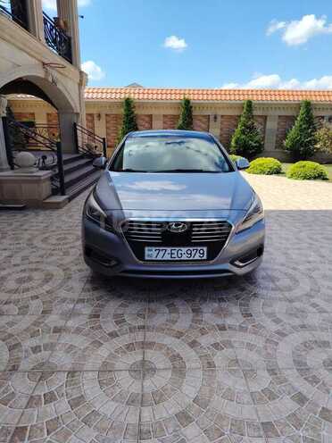Hyundai Sonata-1