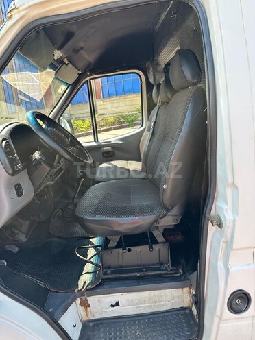 Ford Transit-11