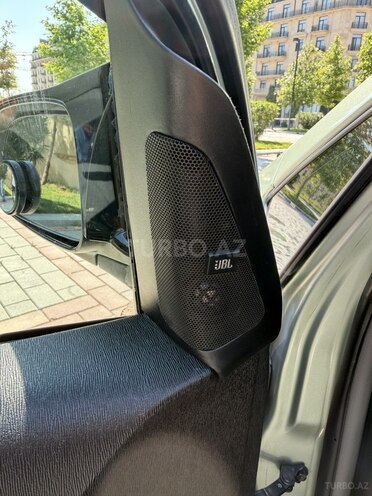 Toyota Prius-21