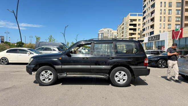 Toyota Land Cruiser-6