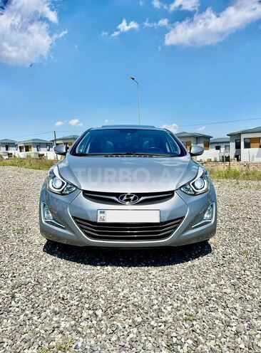 Hyundai Elantra-2