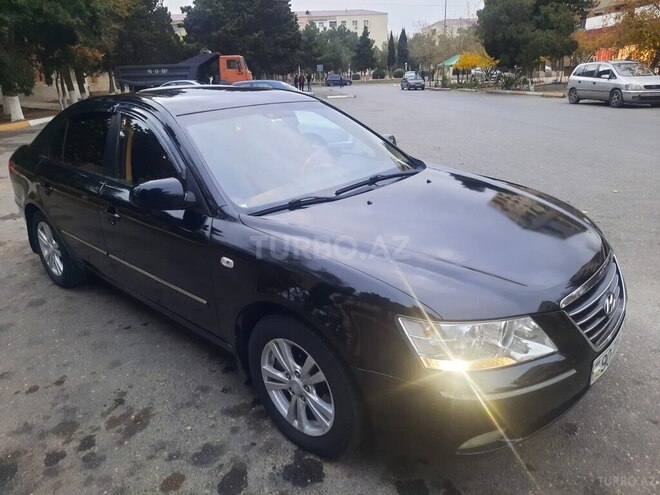 Hyundai Sonata-12