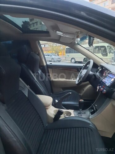 Hyundai Sonata-13