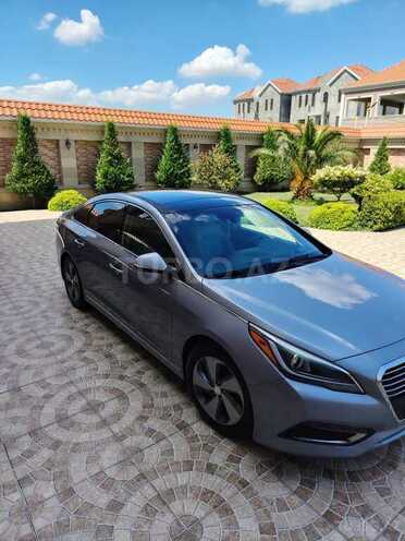Hyundai Sonata-5