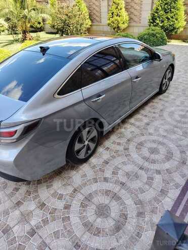 Hyundai Sonata-6
