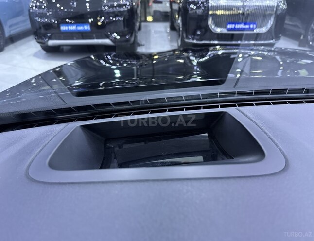 BMW M5-16