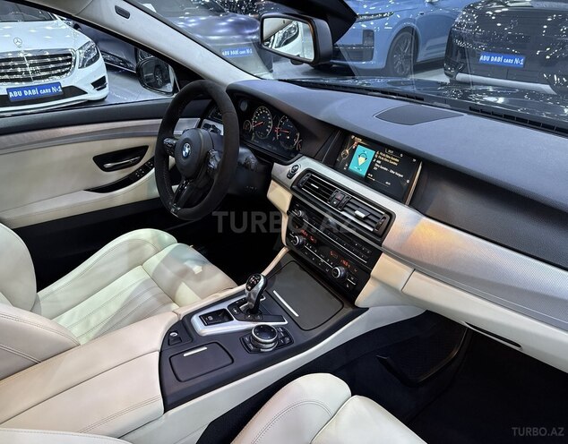 BMW M5-10