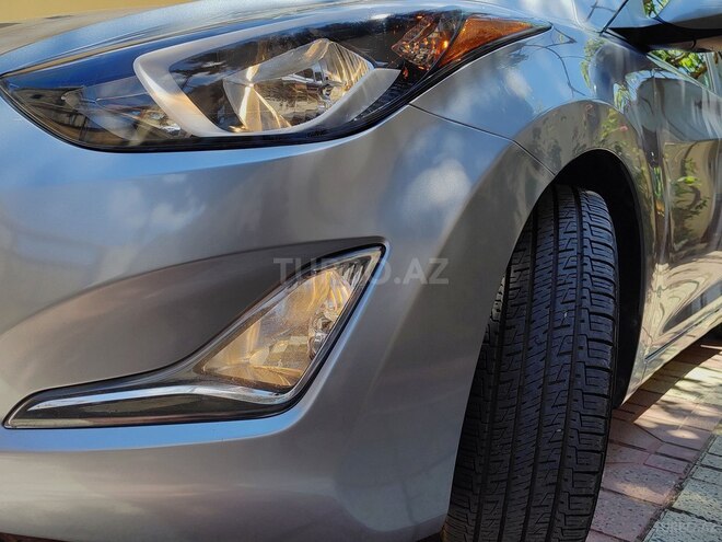 Hyundai Elantra-6