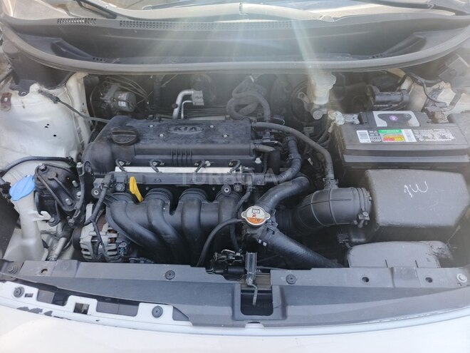 Kia Rio-9