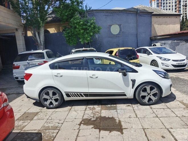 Kia Rio-2