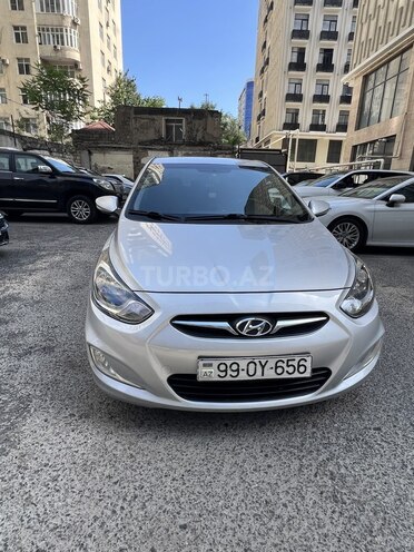 Hyundai Accent-1