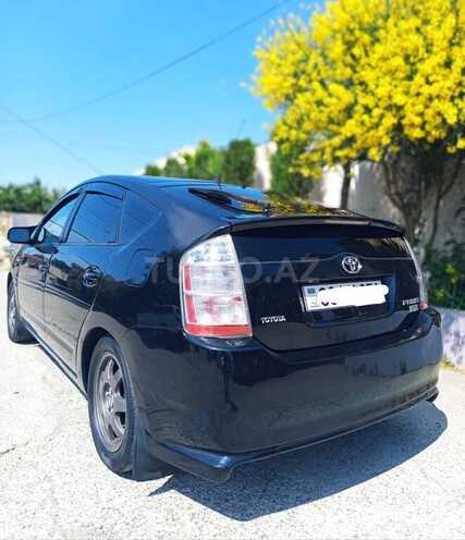 Toyota Prius-4