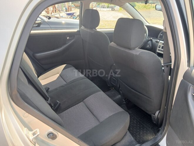 Toyota Corolla-6