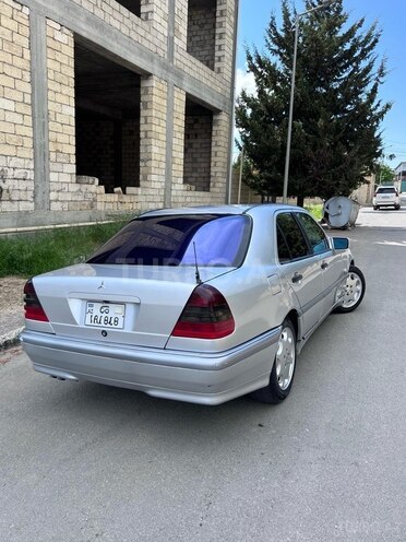 Mercedes C 180-3