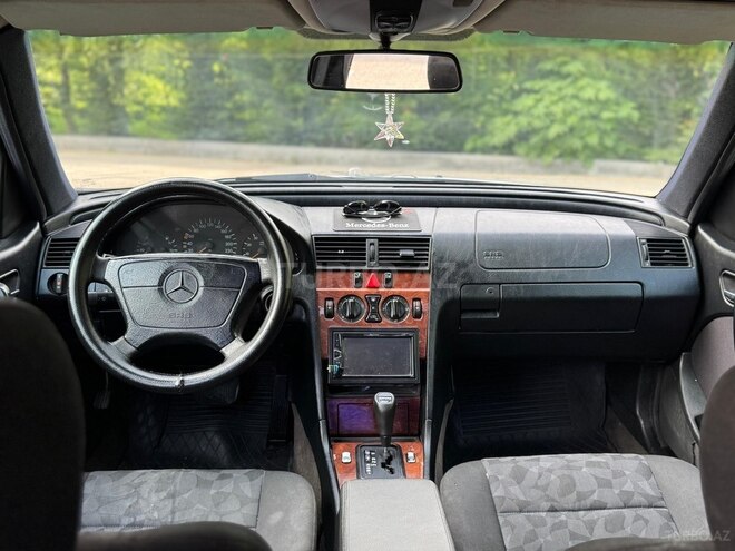 Mercedes C 180-6
