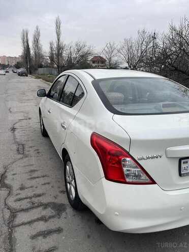 Nissan Sunny-8