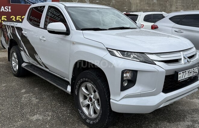 Mitsubishi L200-16