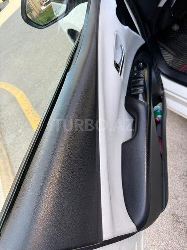 Toyota Prius-11