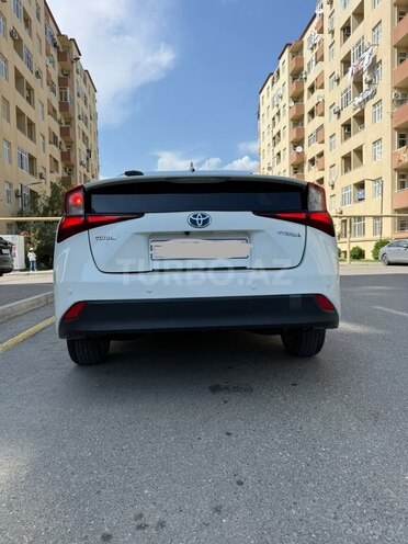 Toyota Prius-6