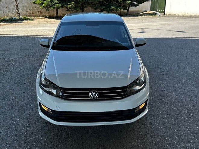 Volkswagen Polo-2