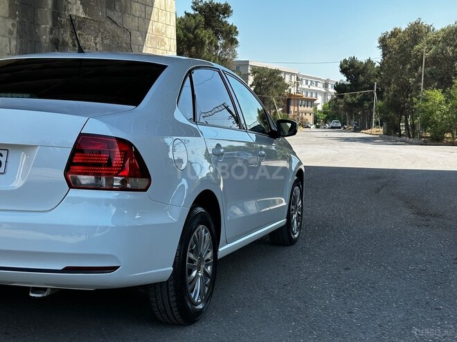 Volkswagen Polo-8