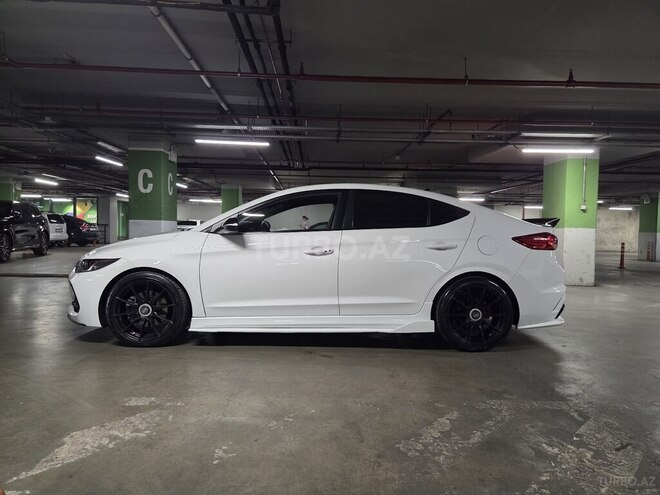 Hyundai Avante-5
