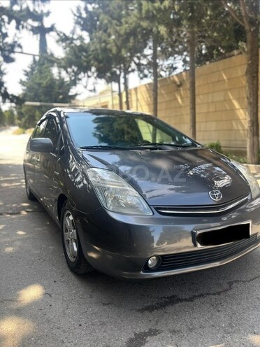 Toyota Prius-3