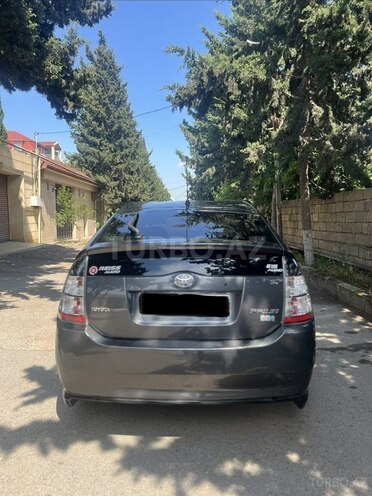 Toyota Prius-8