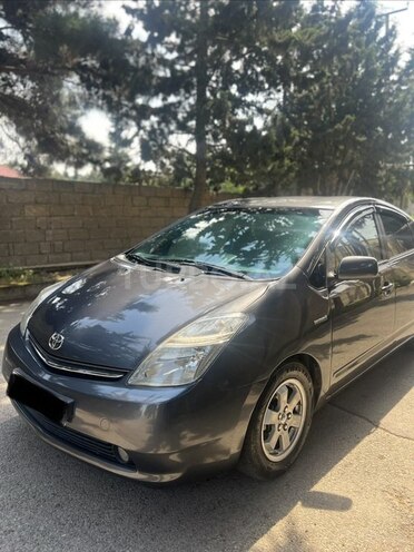 Toyota Prius-16
