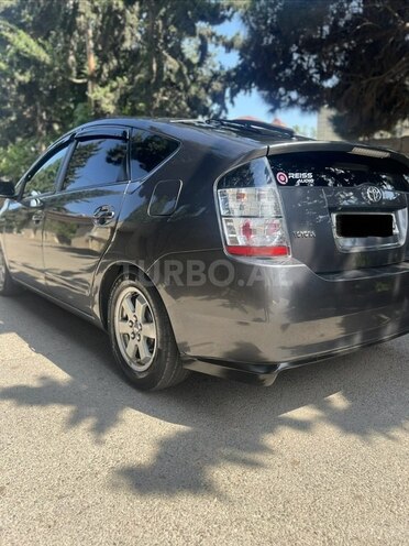 Toyota Prius-14