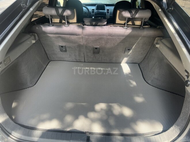 Toyota Prius-18