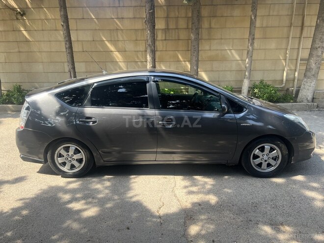 Toyota Prius-17