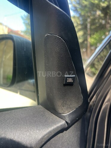 Toyota Prius-15
