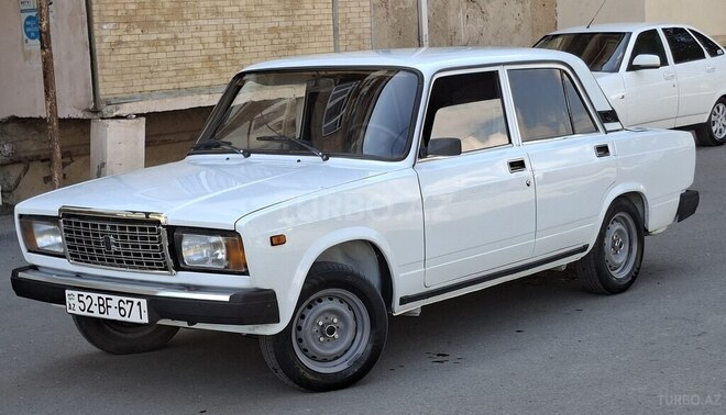 LADA (VAZ) 2107-1