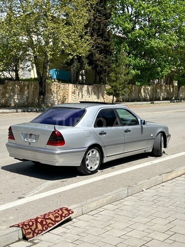 Mercedes C 180-2